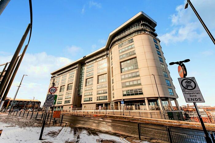 2 Bedroom Flat To Rent In West Wear Street, Sunderland, Tyne And Wear, SR1