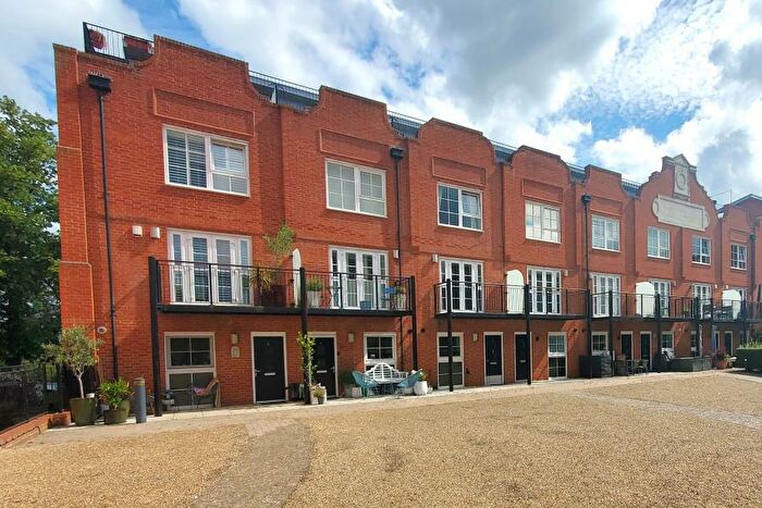 3 Bedroom Town House To Rent In Gresham Park, Old Woking, Surrey, GU22