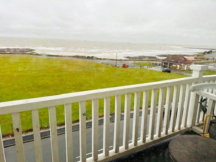 2 Bedroom Flat To Rent In Palm Bay Avenue, Margate, Kent, CT9