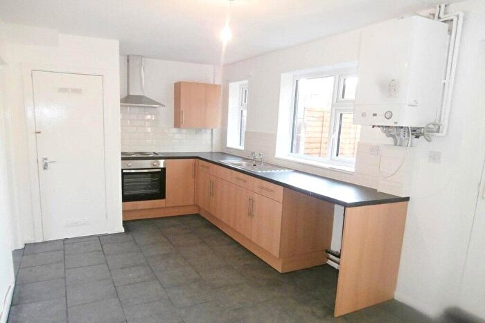 3 Bedroom Semi Detached House To Rent In Beckley Road, Nottingham, Nottinghamshire, NG8