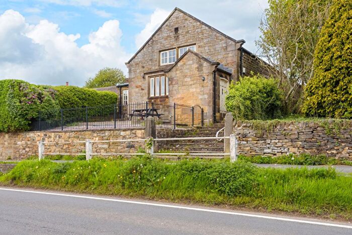 3 Bedroom Semi-Detached House To Rent In Castle Hill, Holmesfield, S18