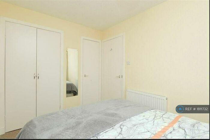 2 Bedroom Flat To Rent In South Gyle Road, Edinburgh, EH12