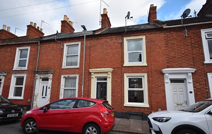 2 Bedroom End Of Terrace House To Rent In Upper Thrift Street, Northampton, NN1