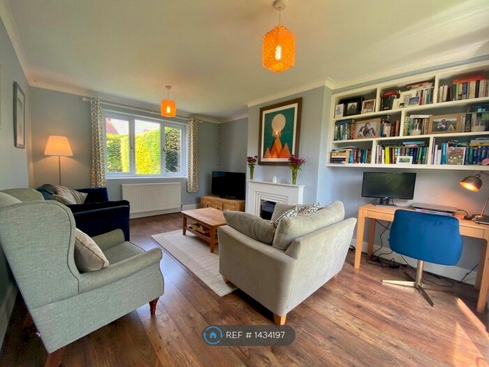 3 Bedroom Semi-Detached House To Rent In Hockenhull Avenue, Tarvin, CH3