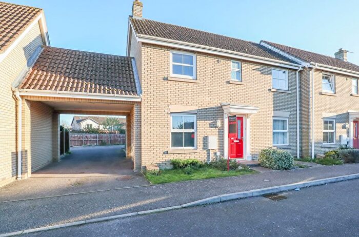 4 Bedroom Semi-Detached House To Rent In West End Close, Witchford, CB6