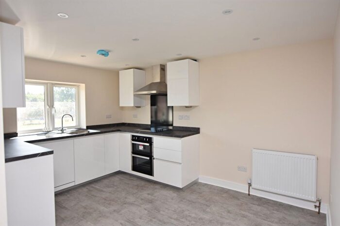 2 Bedroom Maisonette To Rent In The Gossamers, Watford, WD25