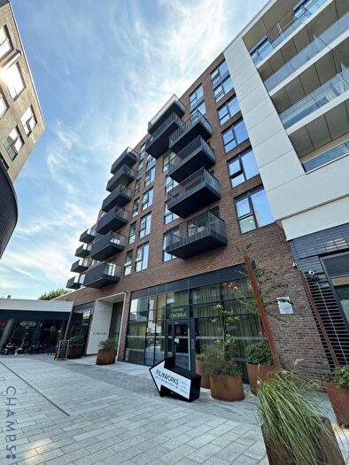 2 Bedroom Flat For Sale In Bogart House, Filmworks Walk, W5