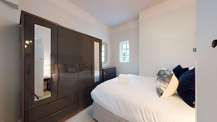 1 Bedroom Flat To Rent In Park Road, St Johns Wood, NW8