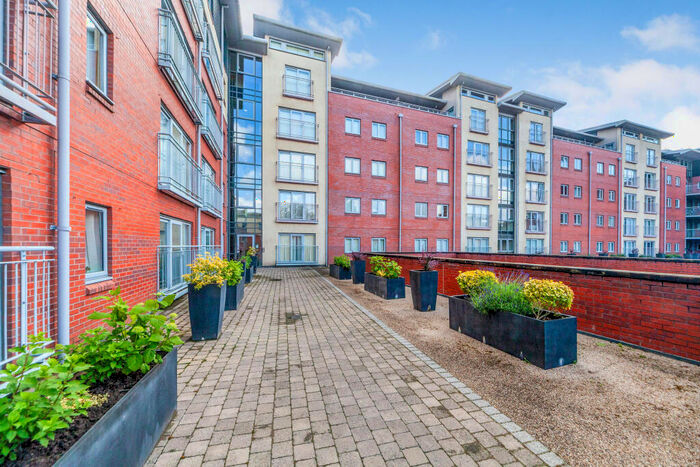 2 Bedroom Flat To Rent In Queens Road, Chester, CH1