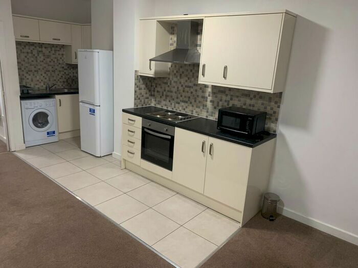 2 Bedroom House To Rent In Hounds Gate House, Nottingham, NG1