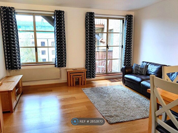 1 Bedroom Flat To Rent In Queen Elizabeth Street, London, SE1