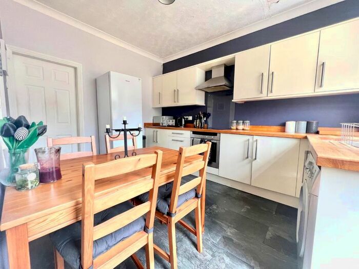 2 Bedroom Terraced House For Sale In Smith Street, Chapeltown