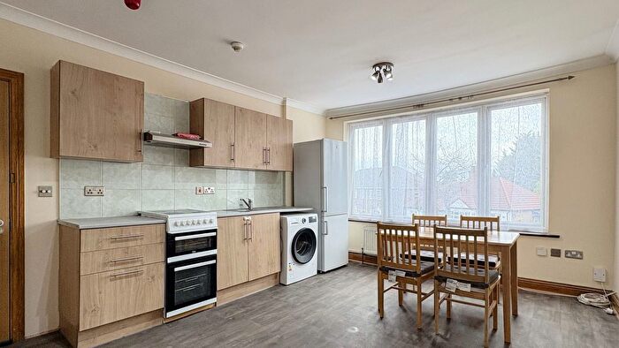 2 Bedroom Flat To Rent In Wembley Hill Road, Wembley, HA9