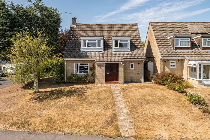 3 Bedroom Detached House For Sale In Churchill Way, Painswick, Stroud, GL6