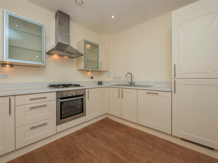 2 Bedroom Flat To Rent In Pefferbank, Edinburgh, EH16