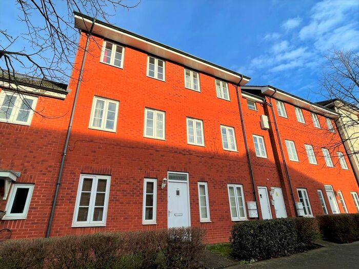 2 Bedroom Flat To Rent In River Plate Road, Exeter, EX2