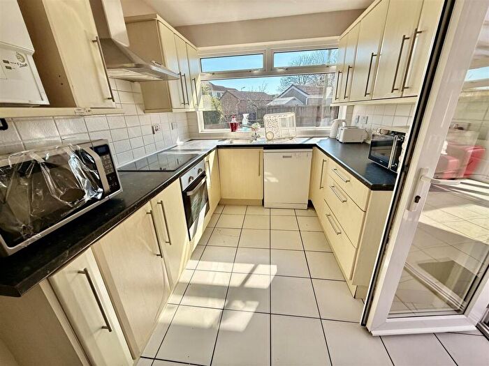 7 Bedroom House To Rent In Monks Park Avenue, Bristol, BS7