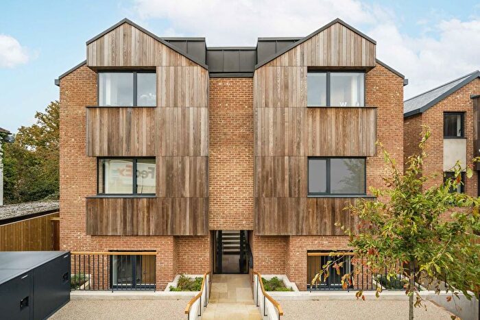 1 Bedroom Flat For Sale In Cottenham Park Road, Wimbledon, SW20