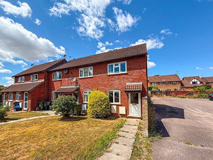 2 Bedroom End Of Terrace House To Rent In Queensway, Taunton, TA1