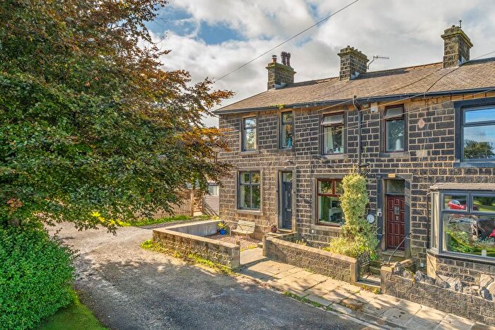 3 Bedroom End Terrace House For Sale In Victoria Road, Cowling, North Yorkshire, BD22