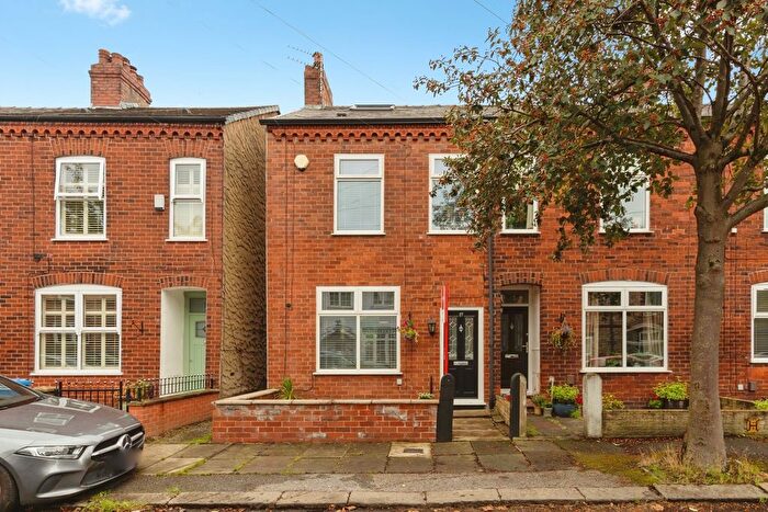 3 Bedroom End Of Terrace House For Sale In Knowsley Avenue, Urmston, M41
