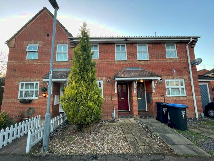 Houses for sale & to rent in AL10 8FB, Lime Tree Court, Welham Green