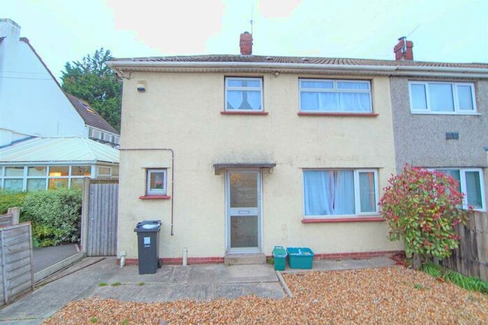 4 Bedroom Semi-Detached House To Rent In Station Road, Filton, Bristol, BS34