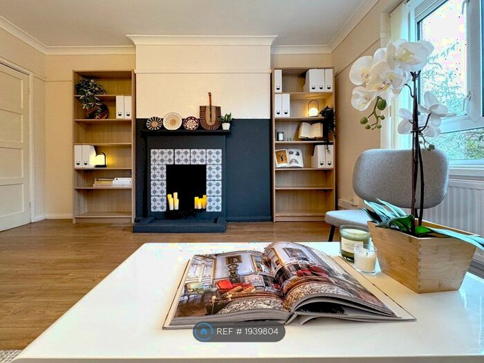 3 Bedroom Flat To Rent In Rokeby Street, London, E15