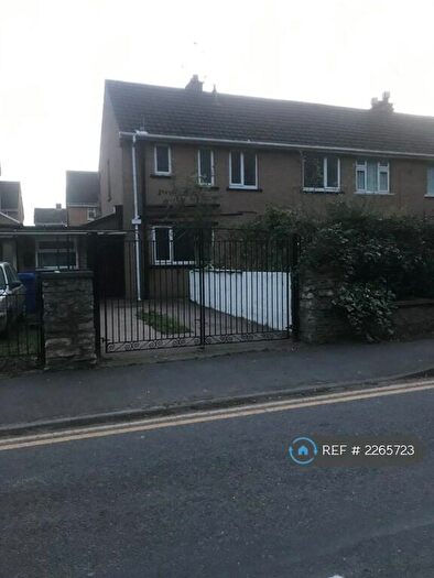 3 Bedroom Semi-Detached House To Rent In Churchfield Road, Doncaster, DN6