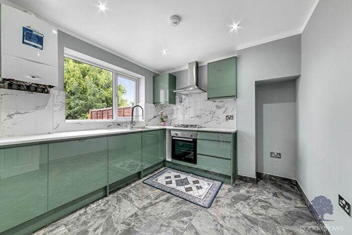 3 Bedroom Terraced House To Rent In Waltham Road, Carshalton, SM5
