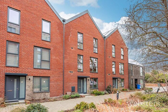 3 Bedroom Terraced House For Sale In River Lane, Norwich, NR3