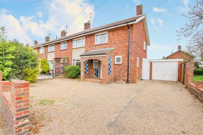 4 Bedroom Terraced House To Rent In Hare Lane, Crawley, RH11