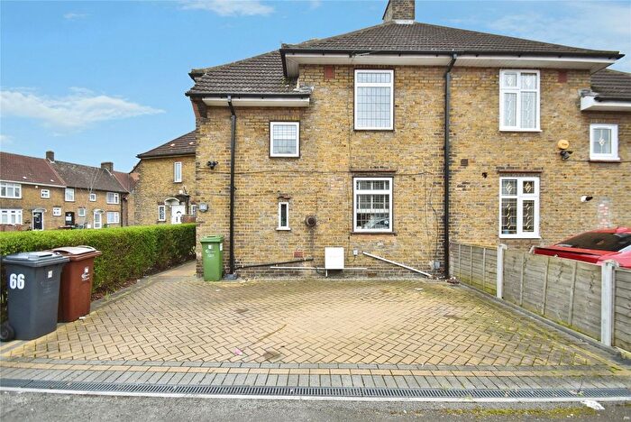 3 Bedroom Semi Detached House For Sale In Lindsey Road, Dagenham, RM8