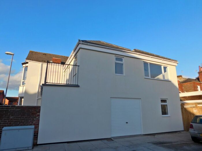 2 Bedroom Flat To Rent In South Road, Portsmouth PO1