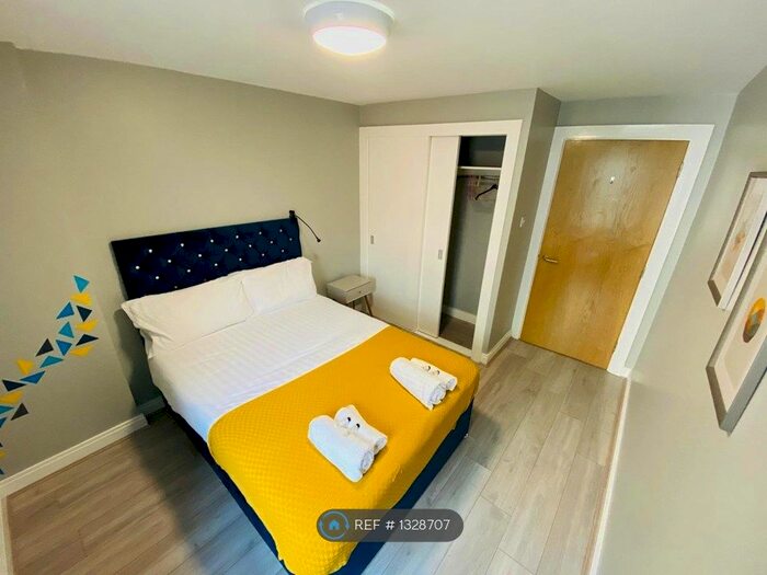 3 Bedroom Flat To Rent In Margarita Plaza, Belfast, BT2