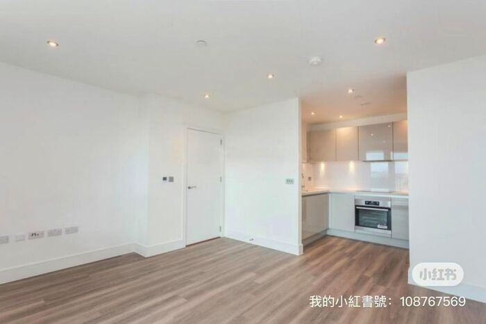 1 Bedroom Flat To Rent In Healum Avenue, London, UB2