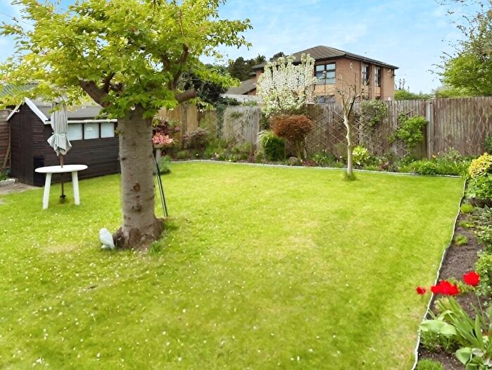 2 Bedroom Detached Bungalow For Sale In Station Road, Swinderby, Lincoln, LN6