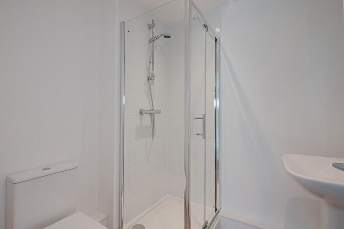 2 Bedroom Apartment To Rent In Brick Kiln Road, Manchester, M12