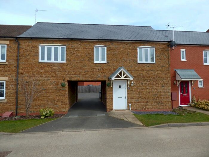 2 Bedroom Flat To Rent In Bridges Close, Bloxham, Banbury, OX15