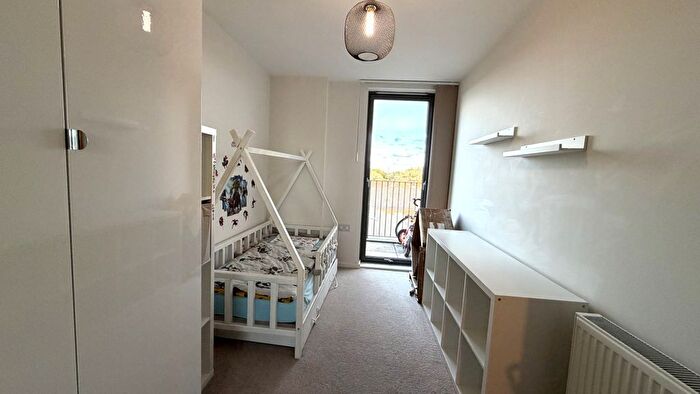 2 Bedroom Flat To Rent In Exeter Road, London, E16