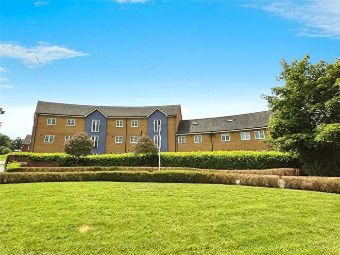 1 Bedroom Flat For Sale In Chartwell Lane, Longfield, Kent, DA3