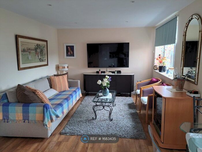 2 Bedroom Flat To Rent In Archway Apartments, Harrow, HA2