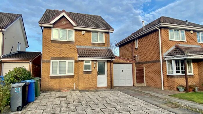 3 Bedroom Detached House To Rent In Warslow Drive, Sale, M33