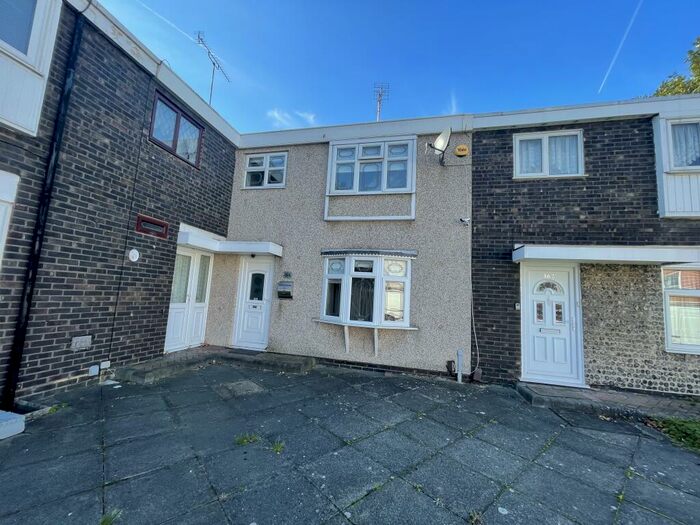 3 Bedroom House To Rent In Ghyllgrove, Basildon, SS14