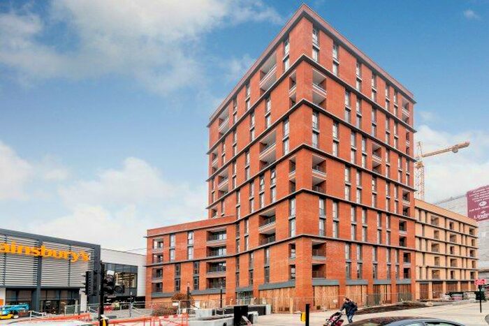 2 Bedroom Flat To Rent In High Street, Sutton, SM1