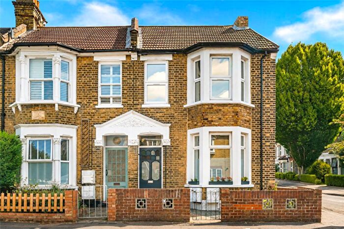1 Bedroom Flat For Sale In Palmerston Road, Walthamstow, London, E17