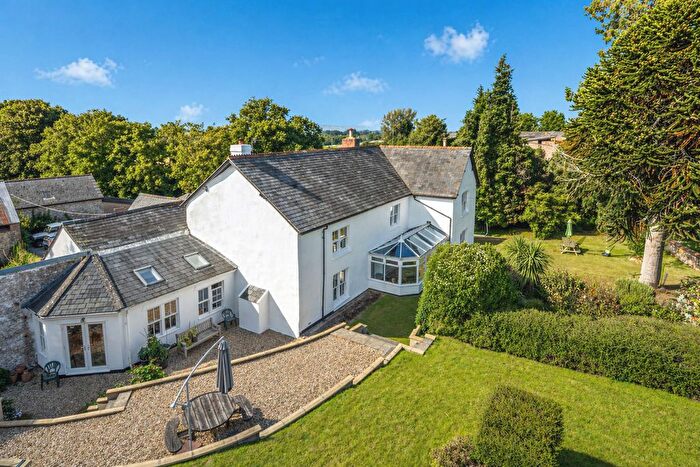 6 Bedroom Property For Sale In Wellington, Somerset, TA21