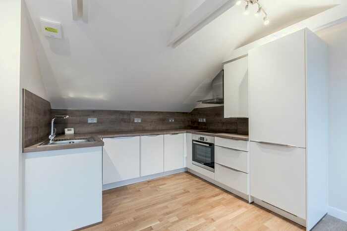 2 Bedroom Flat To Rent In Belmont Road, London, N15