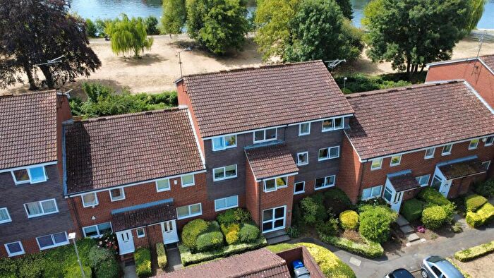 2 Bedroom Apartment To Rent In Crendon Court, Caversham, Reading, RG4