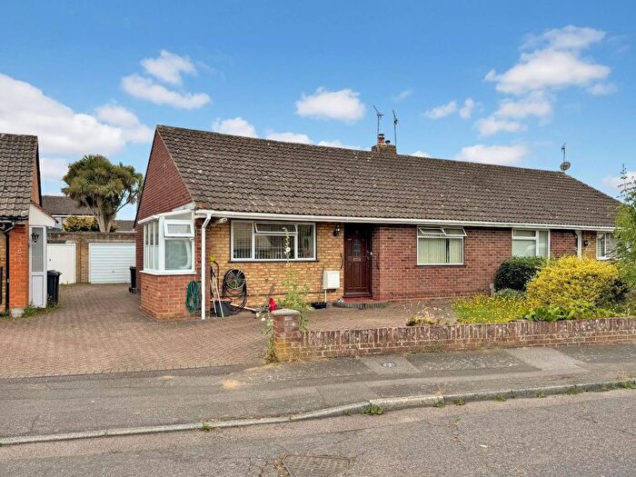 2 Bedroom Semi-Detached Bungalow To Rent In Thirlmere, Kennington, TN24